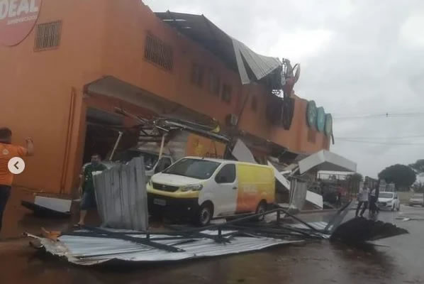 Formosa registrou muitos estragos em razão da chuva forte deste domingo