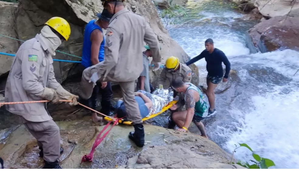 Em Formosa, turista é resgatada em cachoeira após sofrer acidente durante trilha